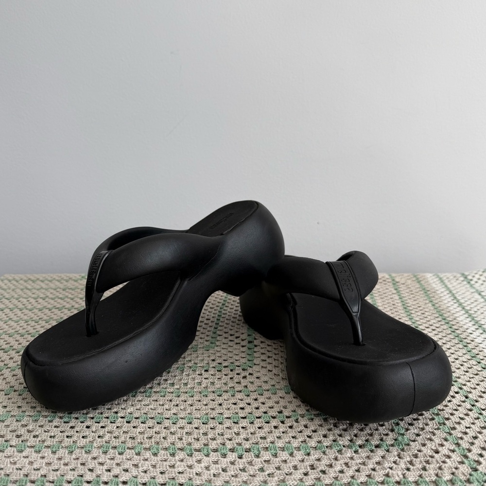 Melissa Black Free Platform Thong Sandals Chunky Flip Flops